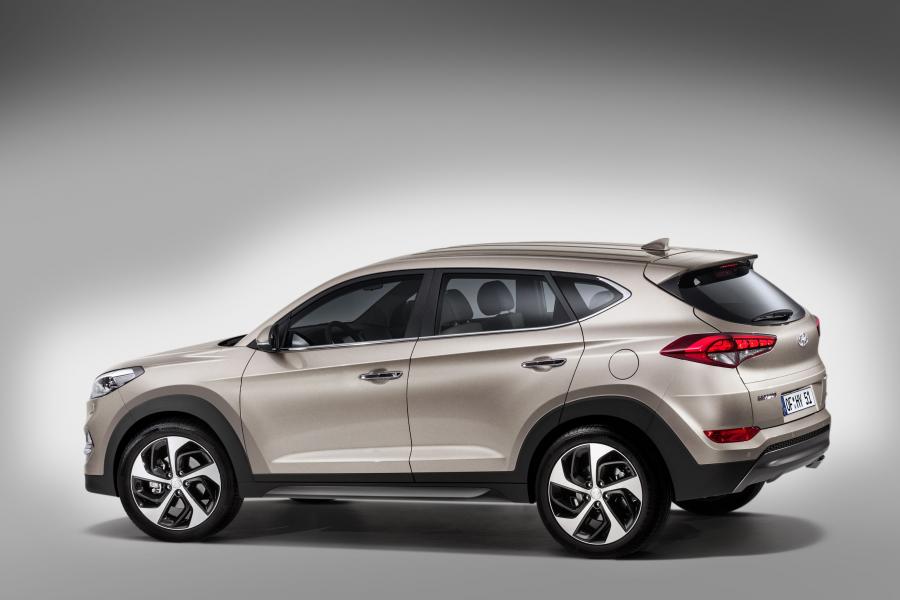  Hyundai Tucson 2015 года  (фото 24 из 27)